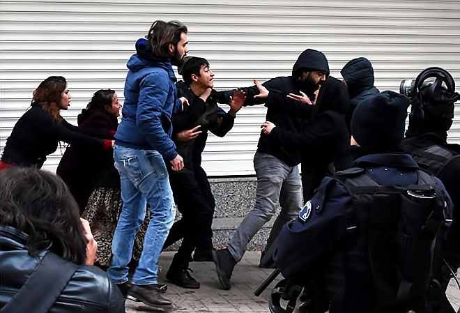 Van’daki protestolara polis müdahalesi galerisi resim 8