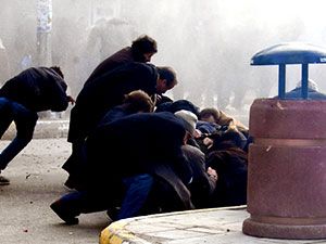 Van’daki protestolara polis müdahalesi