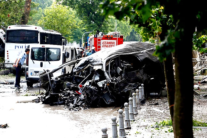 Fotoğraflarla: İstanbul Vezneciler'deki saldırı galerisi resim 1