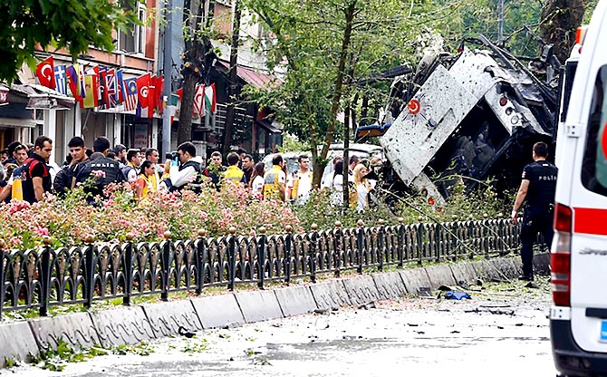 Fotoğraflarla: İstanbul Vezneciler'deki saldırı galerisi resim 2