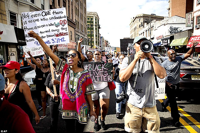 ABD'de protesto gösterileri yayılıyor galerisi resim 21