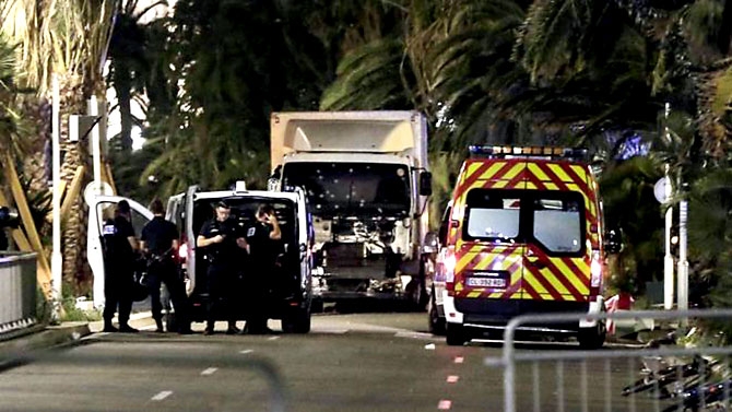 Fransa'daki terör saldırısından ilk kareler galerisi resim 32