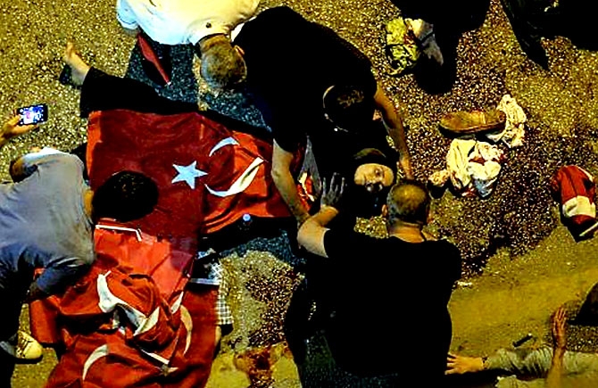 Türkiye'yi sarsan geceden fotoğraflar galerisi resim 40