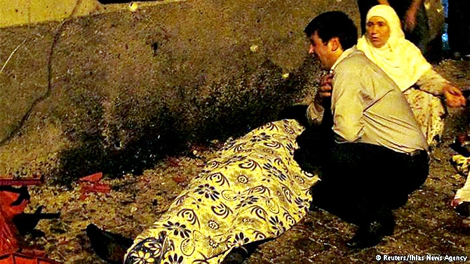 Antep'te bombalı saldırı: En az 50 kişi hayatını kaybetti galerisi resim 3