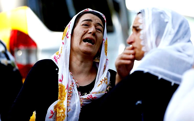 Antep'te bombalı saldırı: En az 50 kişi hayatını kaybetti galerisi resim 6