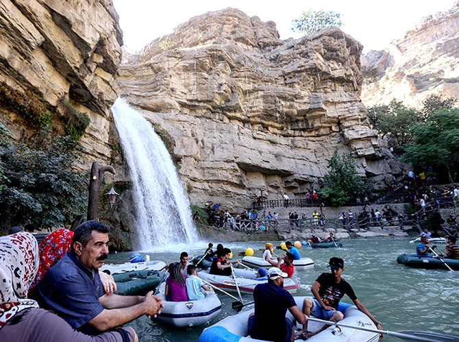 Bayramda binlerce turist Federal Kürdistan'a akın etti galerisi resim 22