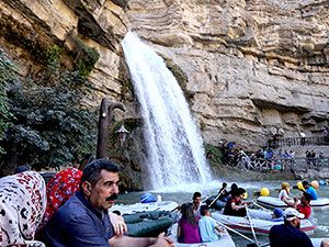 Bayramda binlerce turist Federal Kürdistan'a akın etti