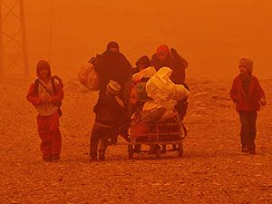 Kum fırtınasına rağmen Musul'dan kaçış