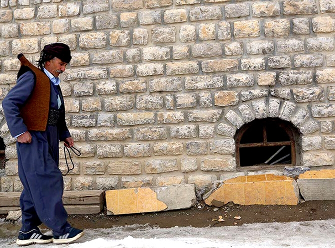 Hawraman Taht köyünde kar manzarası galerisi resim 18