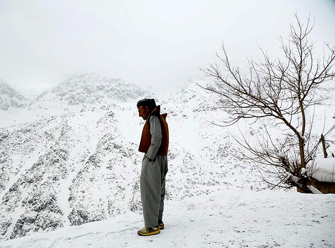 Hawraman Taht köyünde kar manzarası galerisi resim 6