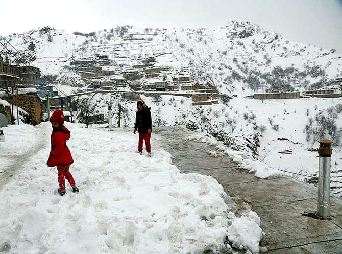 Hawraman Taht köyünde kar manzarası galerisi resim 9