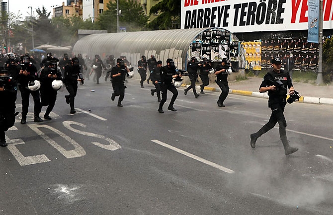 Reuters kareleriyle İstanbul’da 1 Mayıs galerisi resim 10