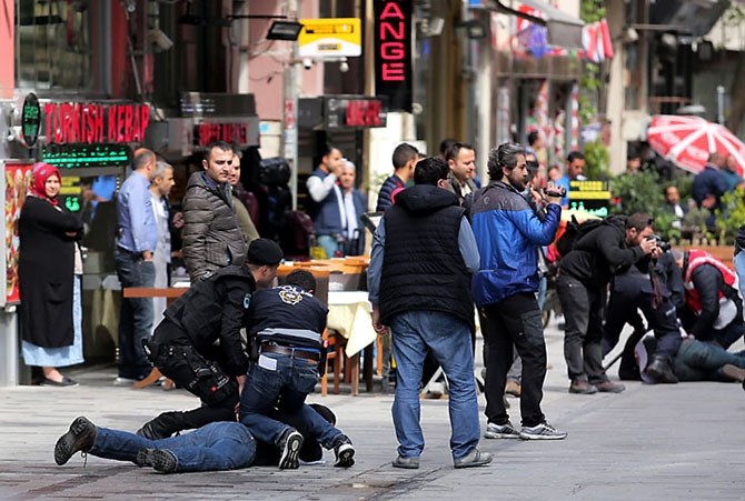 Reuters kareleriyle İstanbul’da 1 Mayıs galerisi resim 14