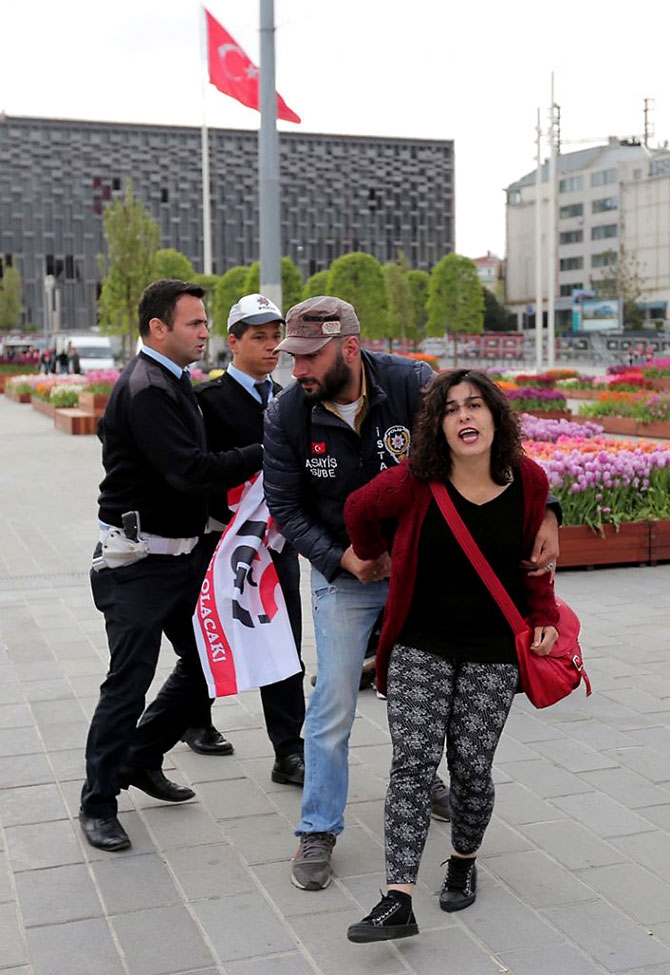 Reuters kareleriyle İstanbul’da 1 Mayıs galerisi resim 24