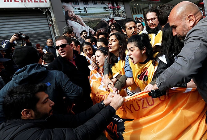 Reuters kareleriyle İstanbul’da 1 Mayıs galerisi resim 34
