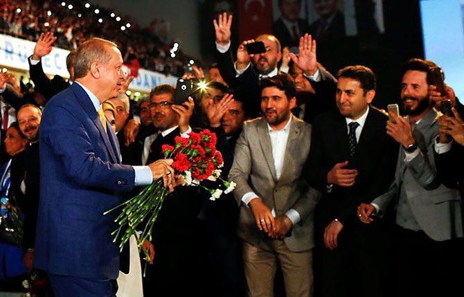 Reuters kareleriyle Erdoğan’ın ‘partiye dönüş’ kongresi galerisi resim 16
