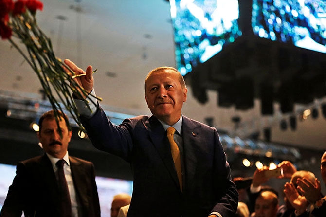 Reuters kareleriyle Erdoğan’ın ‘partiye dönüş’ kongresi galerisi resim 9