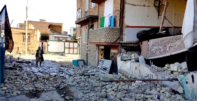 Kirmanşah'ta (Kasrı Şirin) deprem... galerisi resim 11