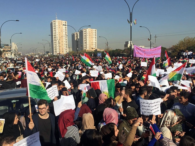 Kürdistan halkı İbadi'yi protesto etti galerisi resim 1