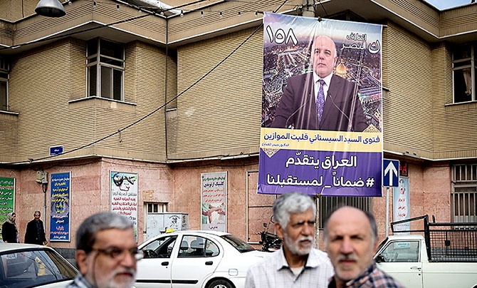 Irak Meclis adaylarının afişleri Tahran sokaklarında galerisi resim 5