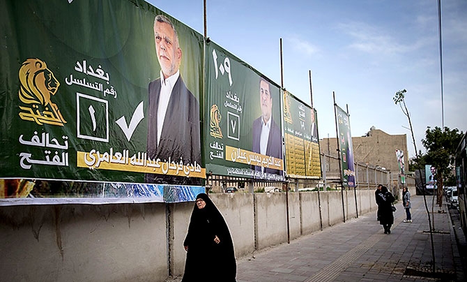 Irak Meclis adaylarının afişleri Tahran sokaklarında galerisi resim 8