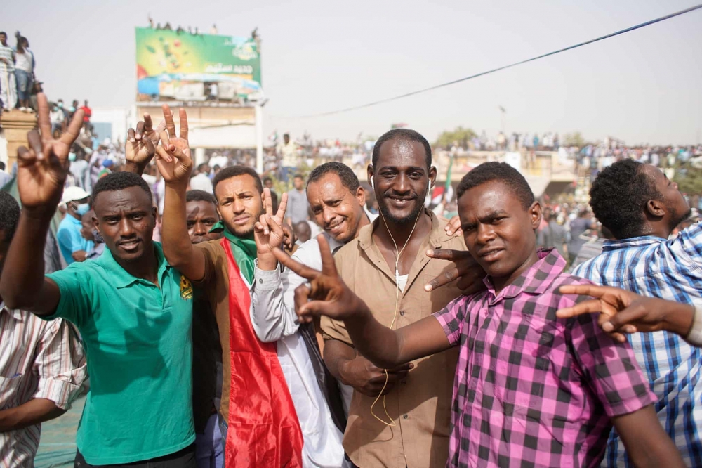 Sudan’da ordu yönetime el koydu: El Beşir tutuklandı galerisi resim 3