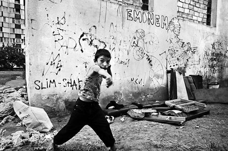Yeraltında yaşayan sokak çocukları galerisi resim 24