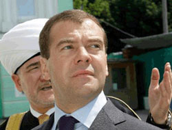 Medvedev'in pilotuna suikast!