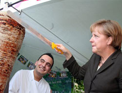 Merkel'in döner keyfi!