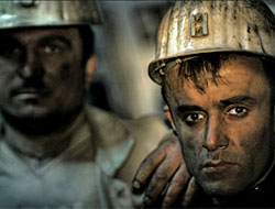 Madende 32 işçinin can pazarı