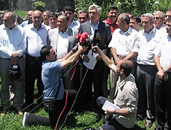 100 STK 'Silahlar Sussun' dedi!