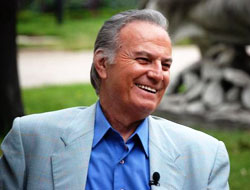 Ediz Hun: Paketi okuyan 'Evet' der