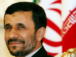 Ahmedinejad'a Suikast Girişimi