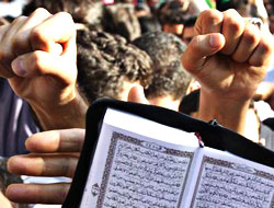 ABD'de Kur'an yakıldı, İranlılar ayağa kalktı