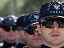100 polis ÖSYM'de arama yaptı