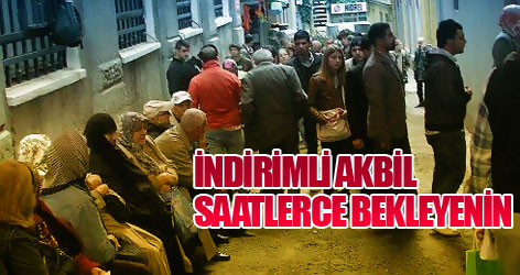 İndirimli Akbil, saatlerce bekleyenin