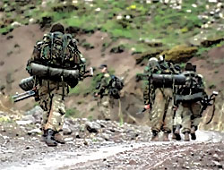Tunceli'de 2 asker hayatını kaybetti