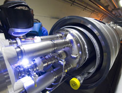 Cern`deki bilim adamlarının 2011 hedefi