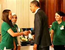 Başörtülü öğrenci Beyazsaray'da!