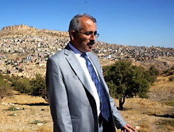 Mardin Valisi’nden sürpriz kimlik çıkışı