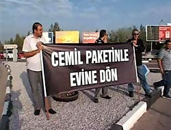 Cemil Çiçek'e KKTC'de protesto