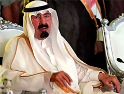 Kral hastanede, gözler tahtında