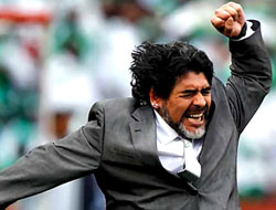 Ahmedinejad, Maradona'yı istiyor