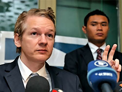 Assange, serbest bırakıldı