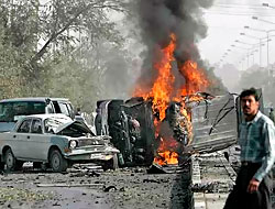 Pakistan'da intihar saldırısı: 40 ölü