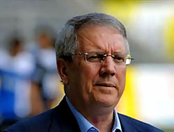 Aziz Yıldırım futbola karışmıyor