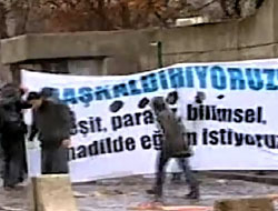 Öğrenciler CHP'li vekili kovdu