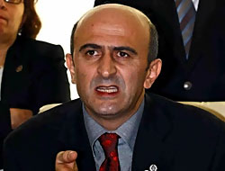 Eminağaoğlu yine sahneye çıktı