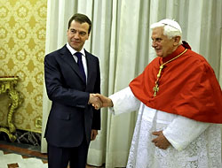 Dimitri Medvedev Papa ile görüştü