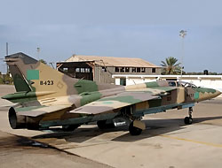 İki Libya savaş uçağı Malta'ya indi